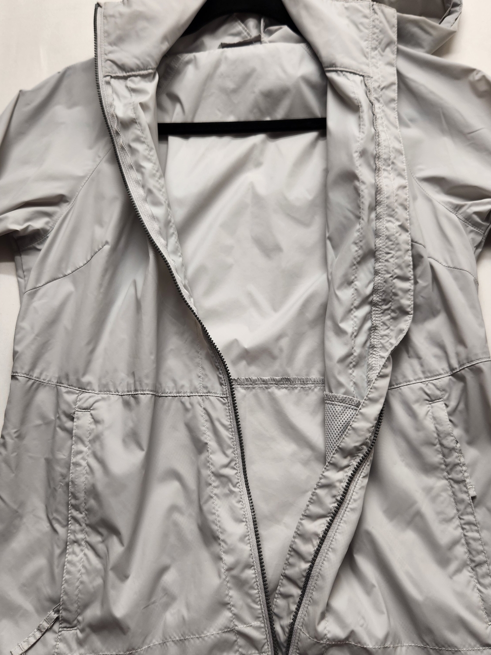 ⭐️Columbia Rain Jacket Grey Hooded Windbreaker Lightweight Waterproof Size Small - Picture 4 of 10
